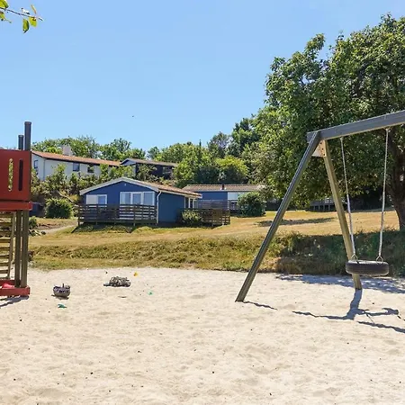 Awesome In With 1 Bedrooms, Wifi And Outdoor Swimming Pool アリンエ