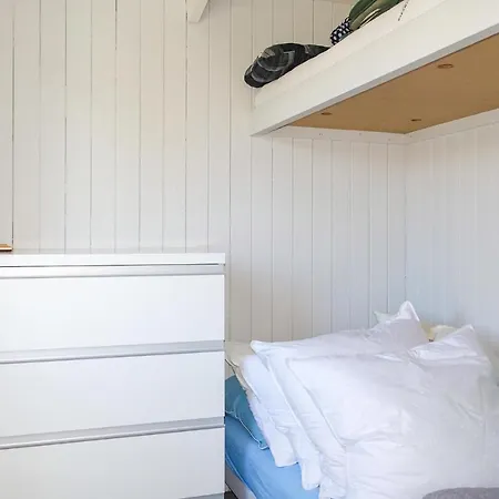 別荘 Awesome In With 1 Bedrooms, Wifi And Outdoor Swimming Pool